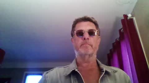 jerflor online show from March 26, 2026, 5:51 pm