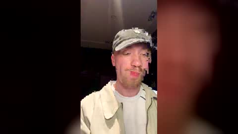 Snapshot of jerk100e chatting on May 27, 2026, 7:22 pm jerk100e online show from May 27, 2026, 7:22 pm