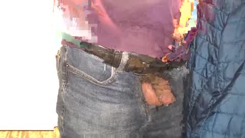 jerker_fan online show from November 6, 2025, 10:43 pm