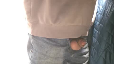 jerker_fan online show from November 17, 2025, 10:04 pm