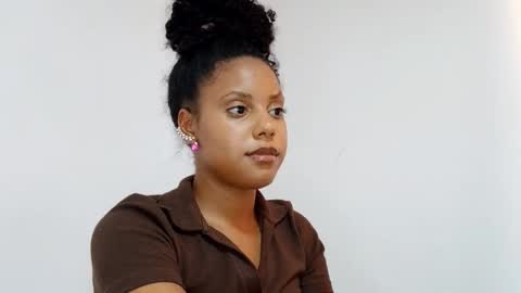 Bella online show from February 19, 2026, 9:44 pm