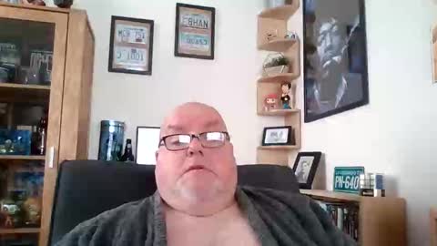 Snapshot of jerseyhammer01 chatting on November 2, 2025, 9:22 am Harry online show from November 2, 2025, 9:22 am