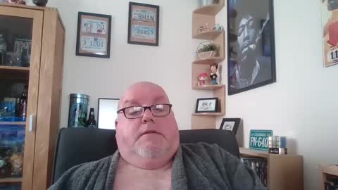 Snapshot of jerseyhammer01 chatting on November 18, 2025, 9:58 am Harry online show from November 18, 2025, 9:58 am