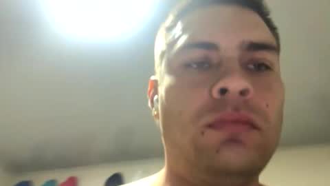 jersonvargas754 online show from December 20, 2025, 8:54 am