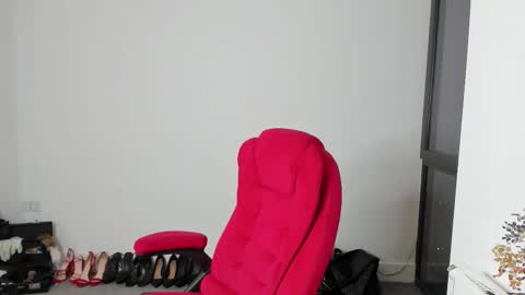 MistressJesicaCoper online show from February 17, 2026, 11:22 pm