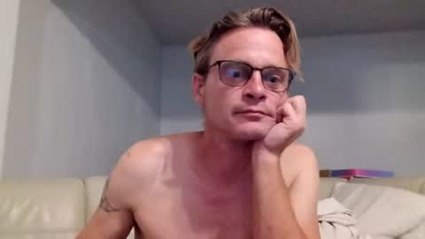 Snapshot of jesseburkle chatting on July 8, 2026, 1:54 am Jesse Burkle online show from July 8, 2026, 1:54 am