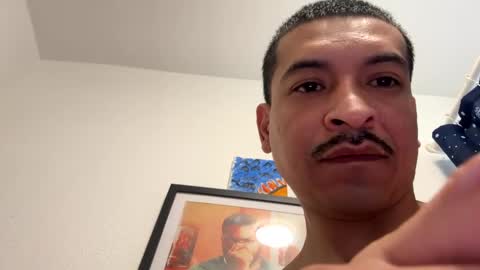 Snapshot of jesselopezcali chatting on January 4, 2025, 7:02 pm Hungjessy online show from January 4, 2025, 7:02 pm