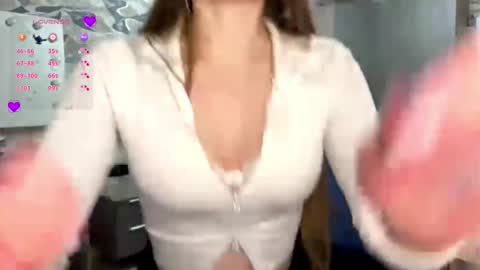 Jessica hot online show from February 4, 2026, 5:52 pm