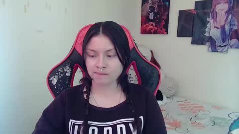 Snapshot of jessica_gomezz chatting on February 17, 2025, 7:42 pm Jessica gomez online show from February 17, 2025, 7:42 pm