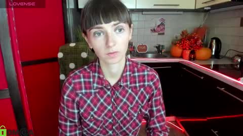 jessicaforris online show from October 17, 2025, 7:11 am