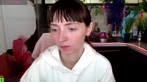 jessicaforris online show from March 17, 2026, 8:17 am