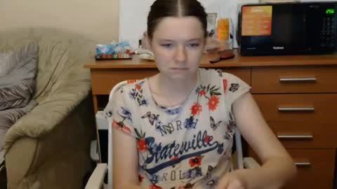 Snapshot of jessicaholland1 chatting on July 10, 2026, 6:21 pm jessicaholland1 online show from July 10, 2026, 6:21 pm