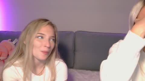 Jessica online show from November 30, 2025, 9:52 pm