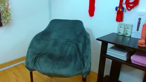 jessicarabbit4 online show from January 5, 2025, 11:12 pm