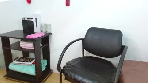 jessicarabbit4 online show from January 27, 2025, 1:37 am