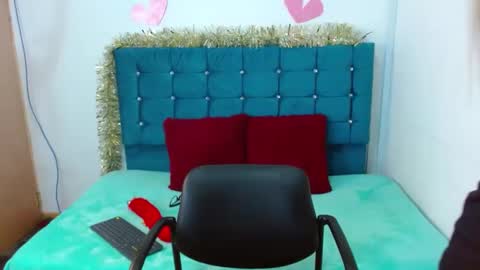 jessicarabbit4 online show from February 26, 2025, 6:26 am