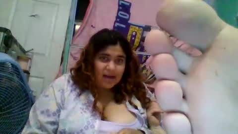 dovedianna online show from June 11, 2026, 2:11 am