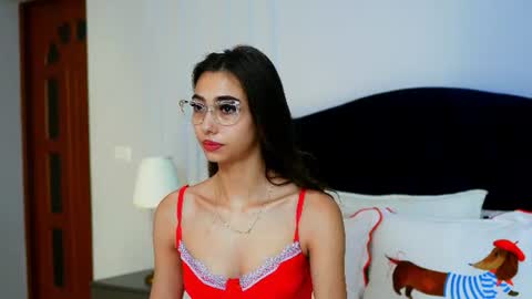 Snapshot of jessie_pinkk chatting on July 17, 2026, 4:41 am Jessie online show from July 17, 2026, 4:41 am