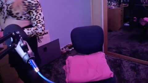 Snapshot of jessiessicaxx chatting on December 15, 2024, 4:04 pm Jessiessicaxx online show from December 15, 2024, 4:04 pm
