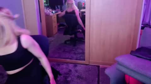 Snapshot of jessiessicaxx chatting on January 4, 2025, 12:16 am Jessiessicaxx online show from January 4, 2025, 12:16 am