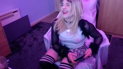 Snapshot of jessiessicaxx chatting on February 11, 2025, 8:15 am Jessiessicaxx online show from February 11, 2025, 8:15 am