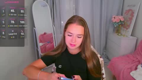 Jessi online show from October 5, 2025, 1:42 pm