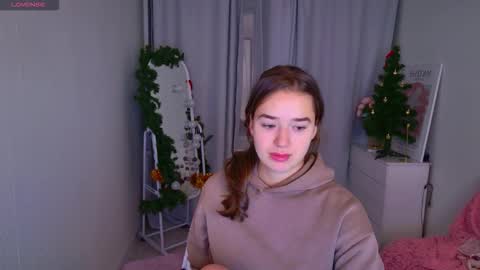 Jessi online show from December 14, 2025, 1:38 pm