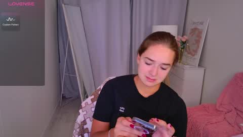 Snapshot of jessiestarz chatting on April 13, 2026, 1:49 pm Jessi online show from April 13, 2026, 1:49 pm