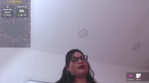 paola online show from March 30, 2026, 1:12 pm