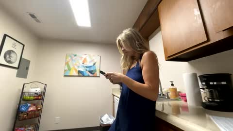 jessimayi online show from October 7, 2025, 4:37 pm