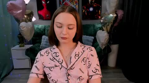 JesssWalker online show from March 18, 2026, 6:44 pm