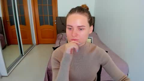 Polina online show from November 27, 2025, 10:28 am