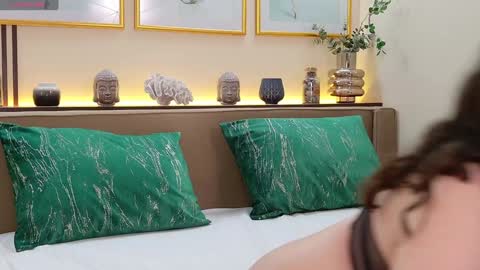 Francesca online show from December 28, 2024, 7:33 am