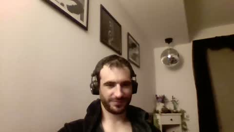 Snapshot of jestersquid19 chatting on July 12, 2026, 9:28 pm jestersquid19 online show from July 12, 2026, 9:28 pm