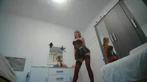 Snapshot of jesyruby21 chatting on November 18, 2025, 7:35 am jesy online show from November 18, 2025, 7:35 am