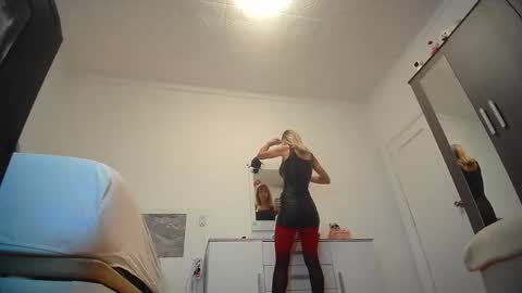 Snapshot of jesyruby21 chatting on November 27, 2025, 7:10 am jesy online show from November 27, 2025, 7:10 am