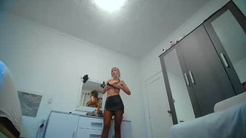 Snapshot of jesyruby21 chatting on December 2, 2025, 9:14 am jesy online show from December 2, 2025, 9:14 am