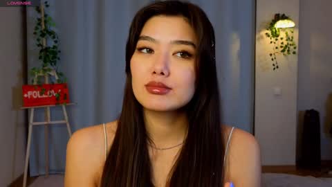 Hi all. My name is Naomi and Im glad to see you in my room  online show from January 19, 2025, 4:04 pm