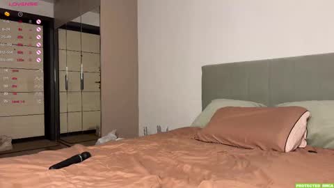 Mona online show from December 5, 2024, 3:26 am