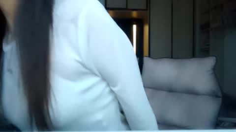 I am Gina ntmu Lets hit 10 Thumbs Up together online show from December 4, 2025, 8:12 am