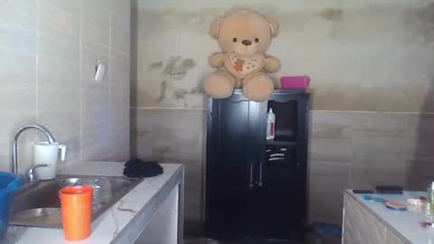 Snapshot of jewel_diamons chatting on September 28, 2025, 1:33 am jewel_diamons online show from September 28, 2025, 1:33 am