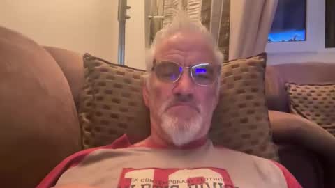 Snapshot of jewlronny chatting on December 3, 2025, 6:17 pm jewlronny online show from December 3, 2025, 6:17 pm