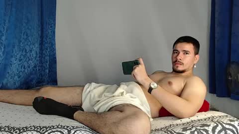 Snapshot of jeycob_happy97 chatting on May 13, 2026, 12:30 am Juan David online show from May 13, 2026, 12:30 am