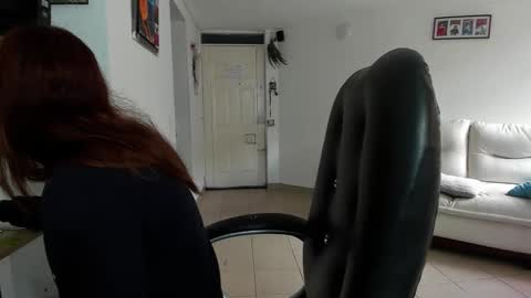 Snapshot of jezabel_purple chatting on May 4, 2026, 5:31 pm Camila online show from May 4, 2026, 5:31 pm