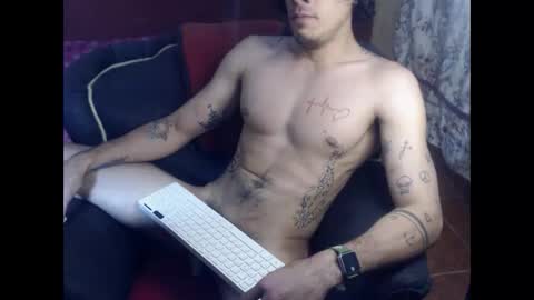 jffer_slhom online show from October 4, 2025, 2:26 pm