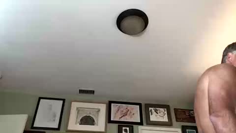 jgjgr online show from October 12, 2025, 7:02 pm