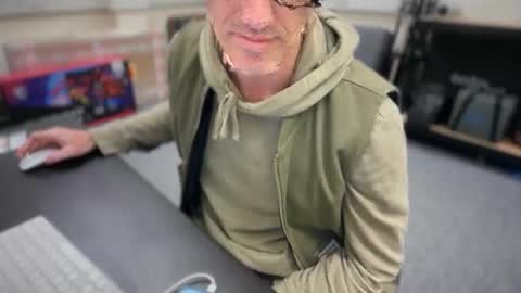 James online show from October 20, 2025, 4:51 pm