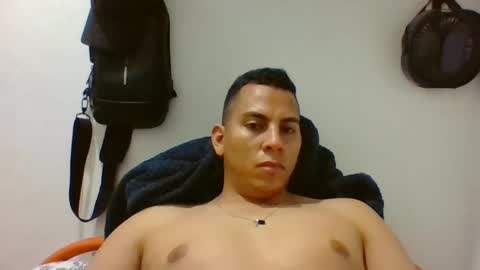 jhan1995 online show from September 24, 2025, 12:47 am