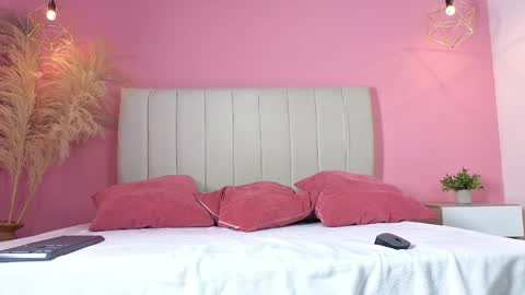 Jhan online show from April 16, 2026, 9:39 pm