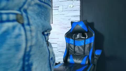 Snapshot of jhay_wheeler777 chatting on November 16, 2025, 4:29 am jhay_wheeler777 online show from November 16, 2025, 4:29 am